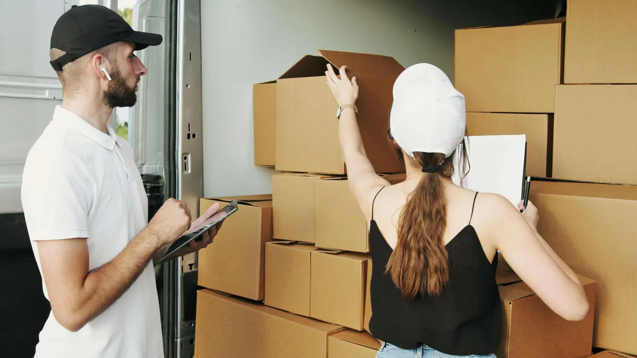 Best Bet Movers crew on site